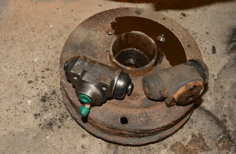 Ceramic vs. Metallic Brake Pads Pros and Cons of Each Brake Experts