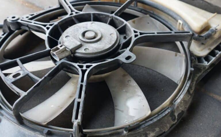 why-does-the-radiator-fan-keep-running-when-the-car-is-off-causes-and